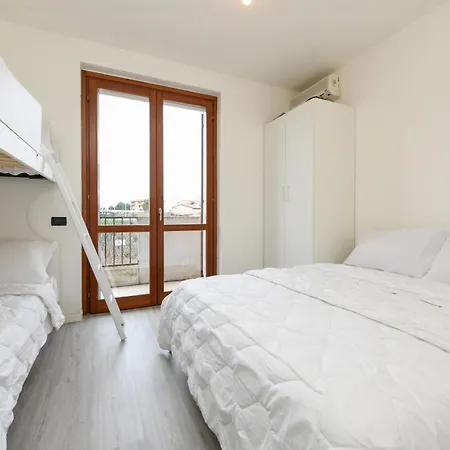 Casa Bacher Pool&gardenprivate&2,5kilometri To Center Peschiera del Garda